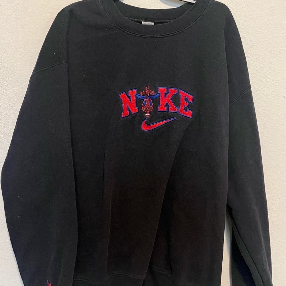 Nike Black Crew Neck Sweatshirt with Bold Logo